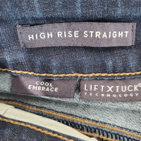 NYDJ Medium Wash High Rise Straight Leg Jeans Sz 4 Cool Embrace LiftxTuck Tech - Picture 6 of 11